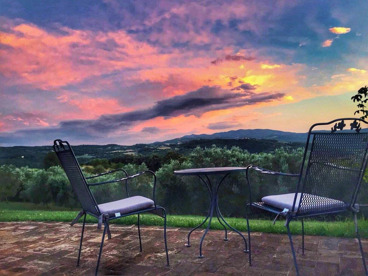 Tenuta Di Canonica Тоди Екстериор снимка