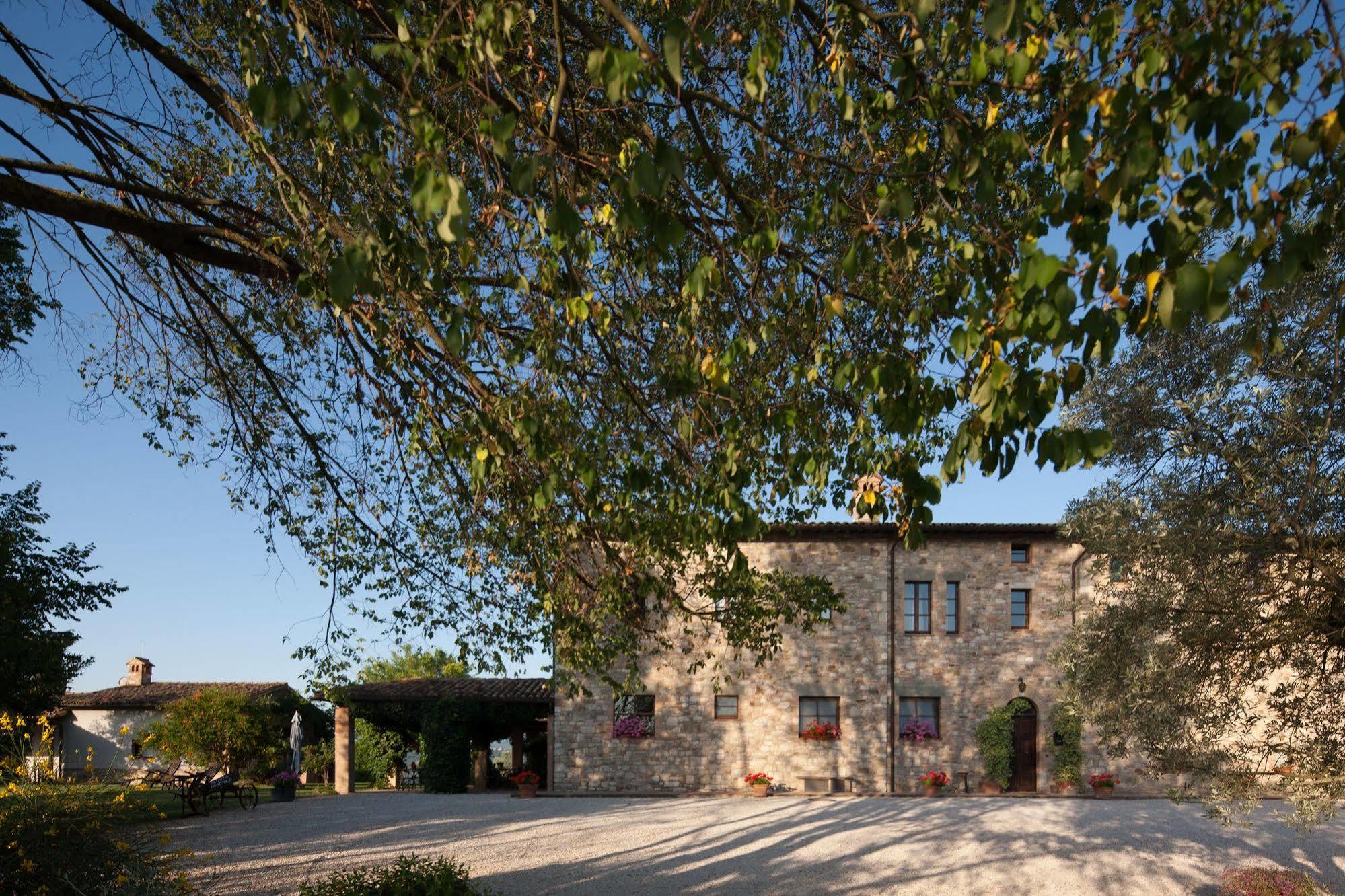 Tenuta Di Canonica Тоди Екстериор снимка
