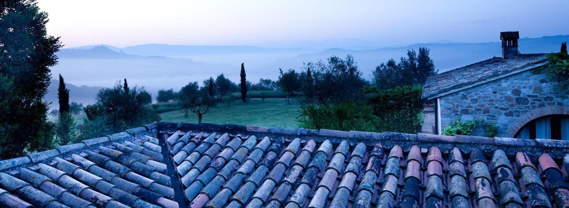 Tenuta Di Canonica Тоди Екстериор снимка